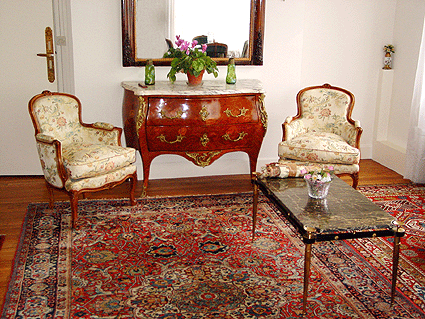 Commode Louis XV en bois de rose