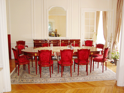Salle à manger Louis XVI en Salle à manger Louis XVI en acajou - Table 2,50 x 1,25 avec 2 allonges